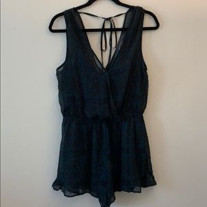 ASTR flowy romper